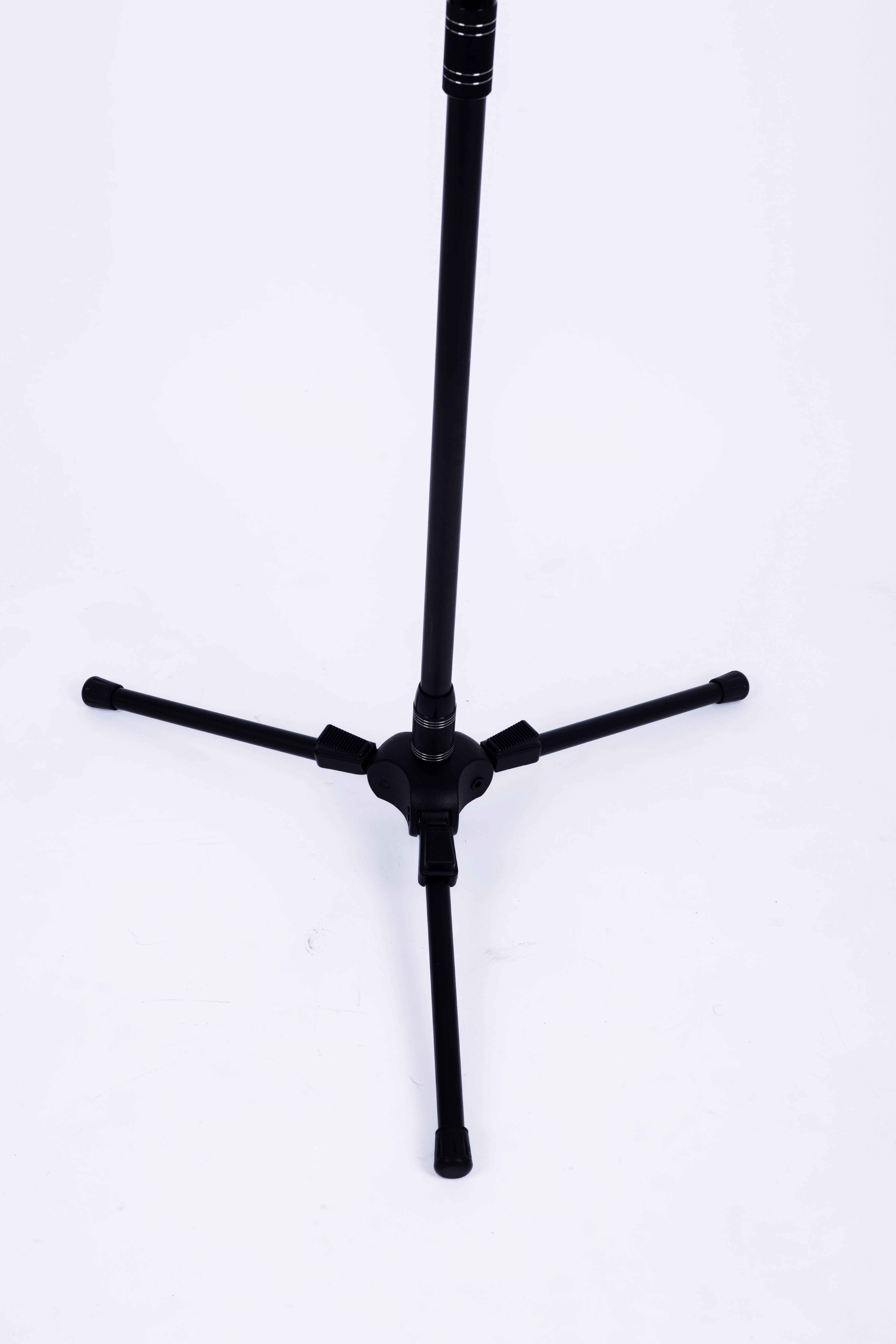 Close-up of RS-369 carbon fibre locking system